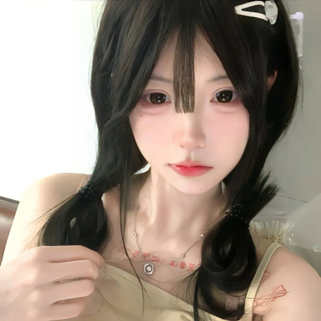滑板女孩